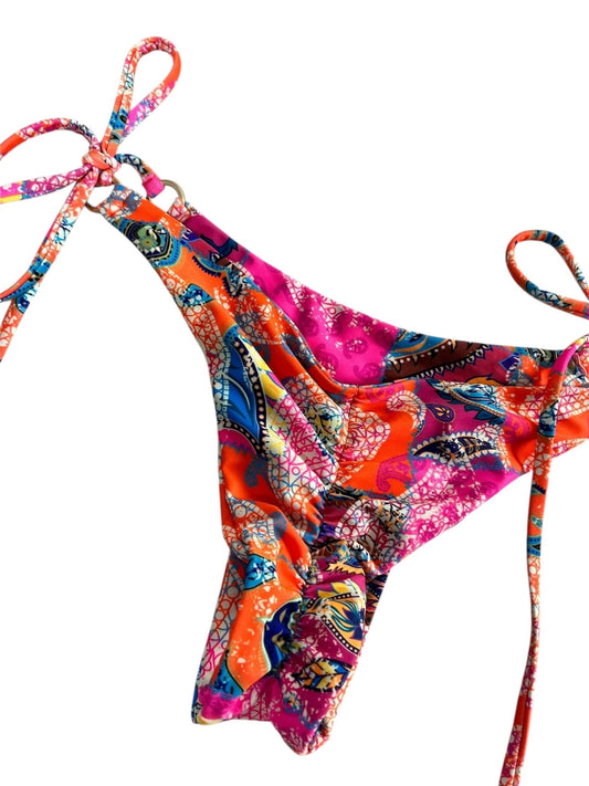 BANDANA BAY CHEEKY SCRUNCH BOTTOM - Berry Beachy Swimwear